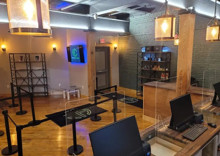 Holyoke Cannabis Inside8